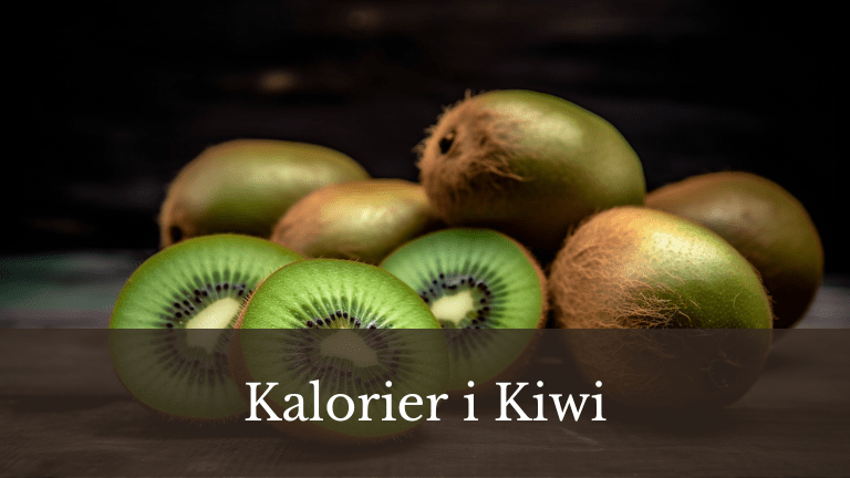 Skivad kiwi på en skärbräda